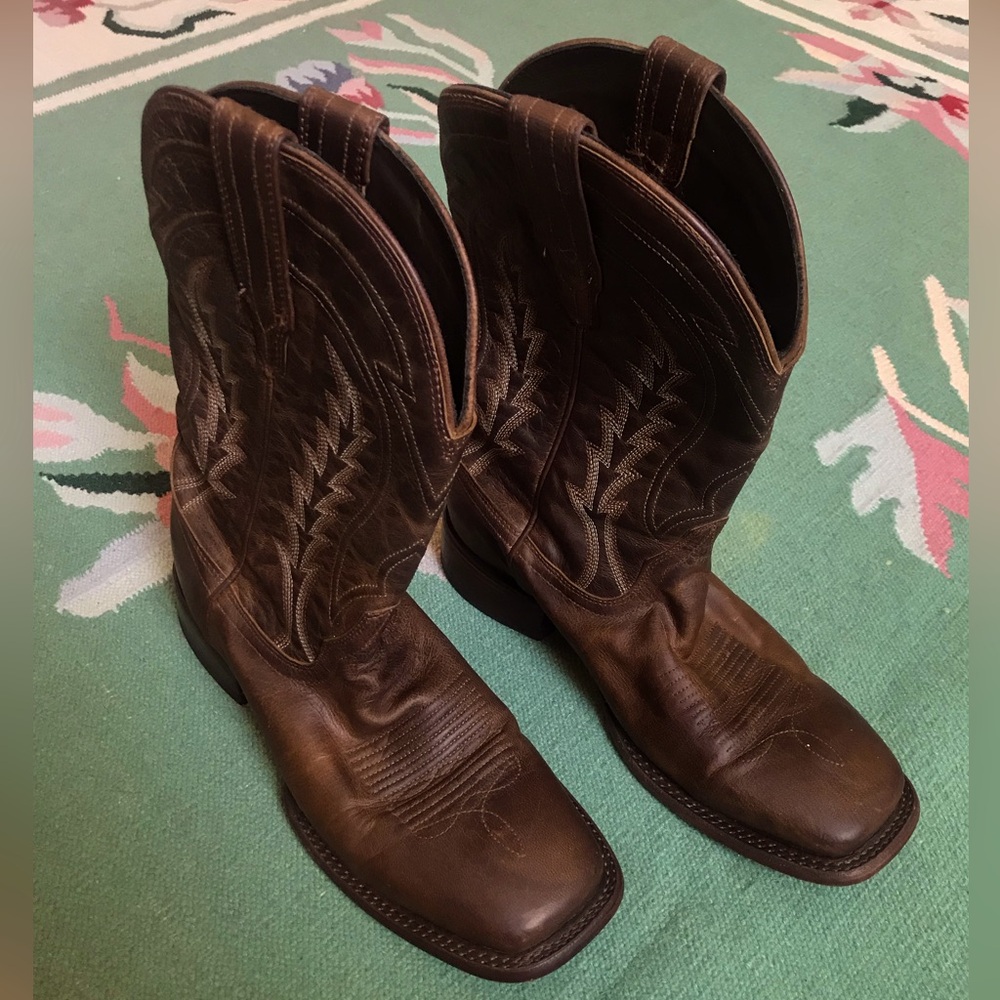 TECOVA SIZE M9.5D OR W11 SQUARE TOE COWBOY BOOTS